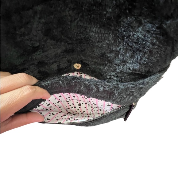 BETSEY JOHNSON - Large/Full Size Panda Hoodie Convertible Backpack Never Used it - Picture 4 of 8